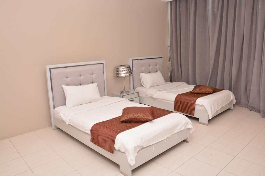 Janadriyah Suites 13 Nadinah Экстерьер фото