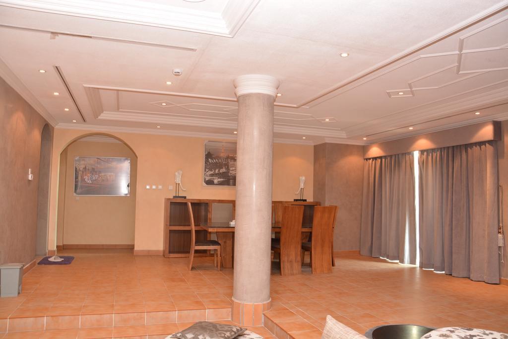 Janadriyah Suites 13 Nadinah Экстерьер фото