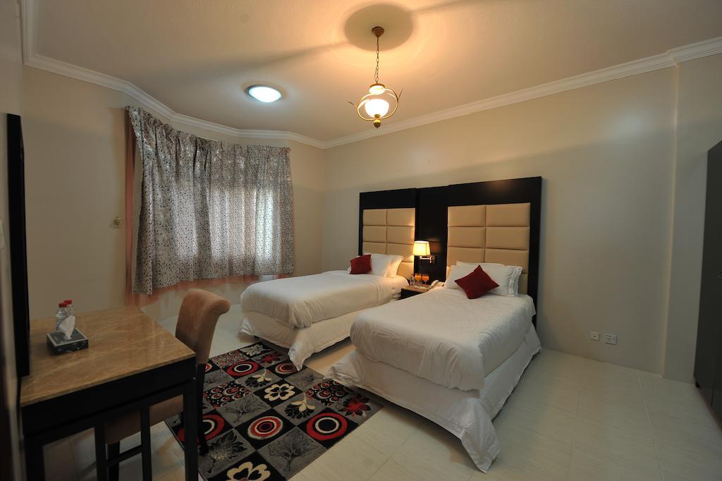 Janadriyah Suites 13 Nadinah Номер фото