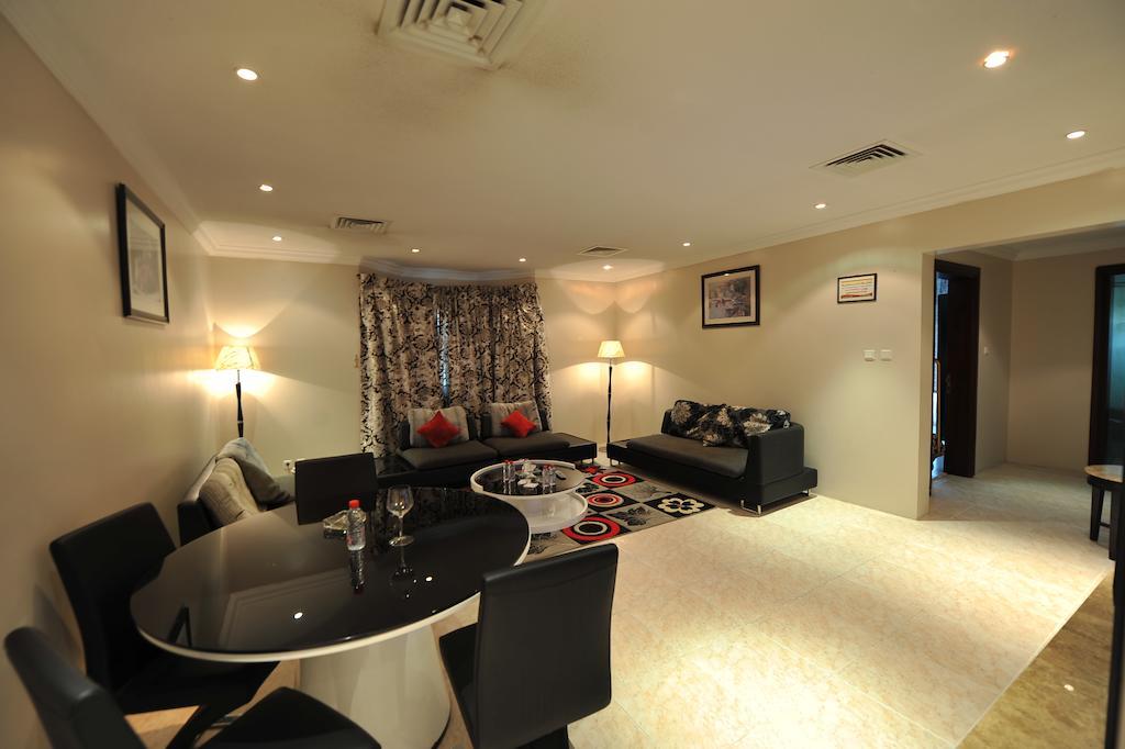 Janadriyah Suites 13 Nadinah Экстерьер фото